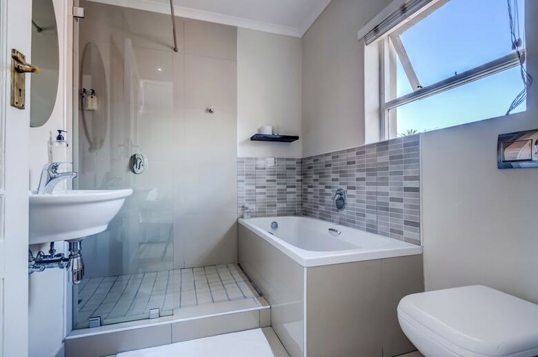 Hotel First Avenue Guesthouse