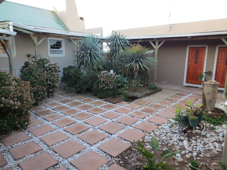 Bed & Breakfast Masada Guest House