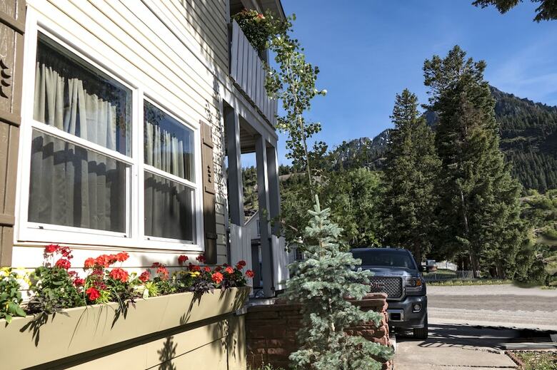 Motel Abram Inn & Suites
