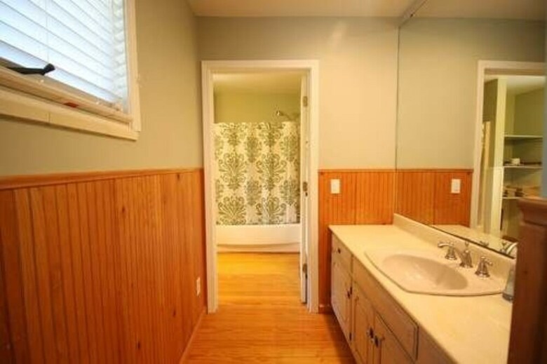 Goldberry Woods Bed & Breakfast-microfarm-cottages
