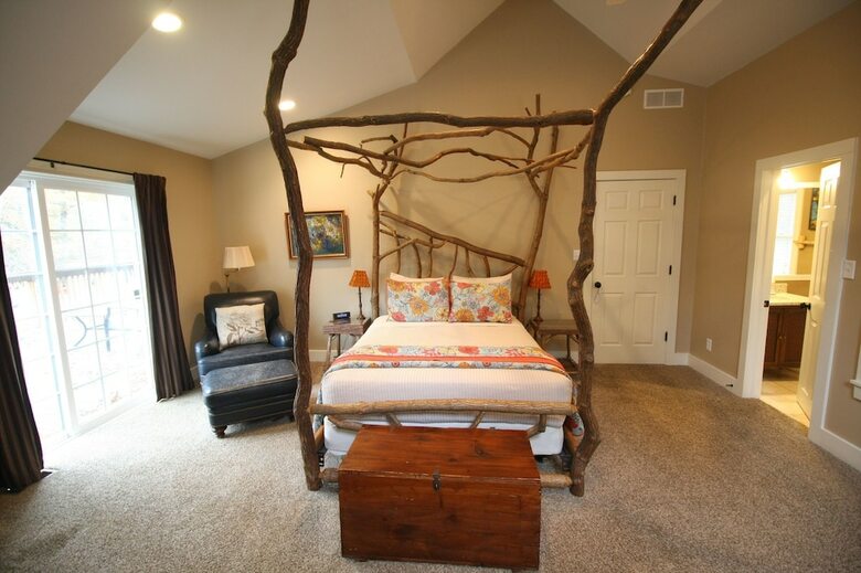 Goldberry Woods Bed & Breakfast-microfarm-cottages