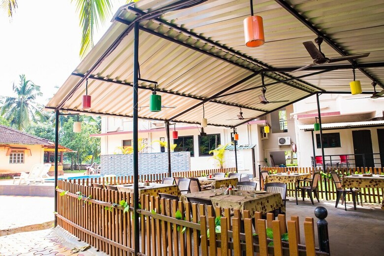 Hotel Lazy Frog Goa