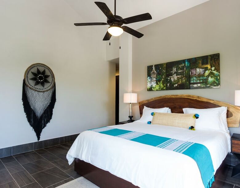 Kasa Hotel Parota