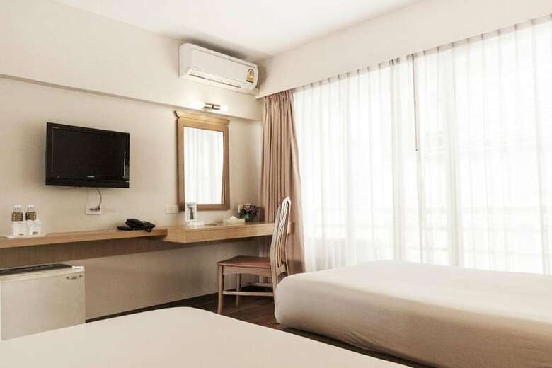 Samran Place Hotel