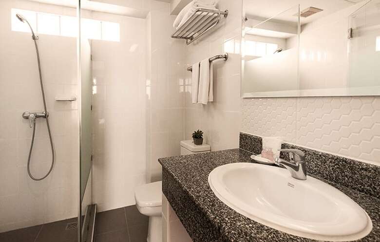 Samran Place Hotel