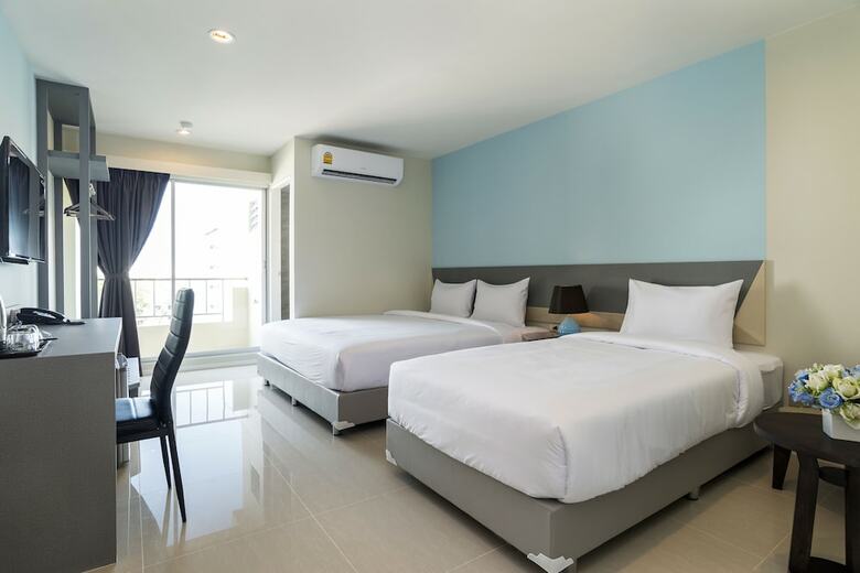 Zircon Hotel