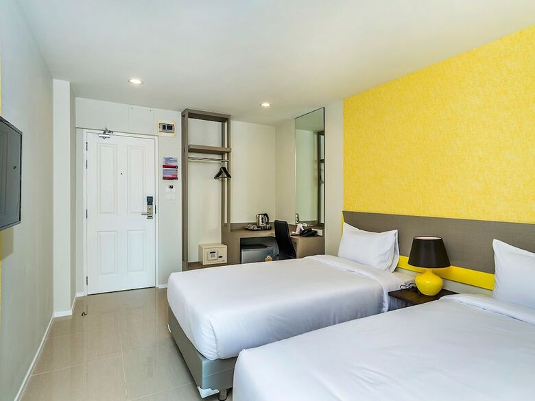 Zircon Hotel