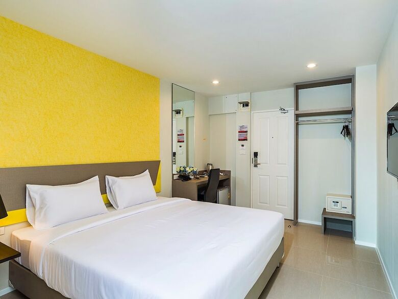 Zircon Hotel