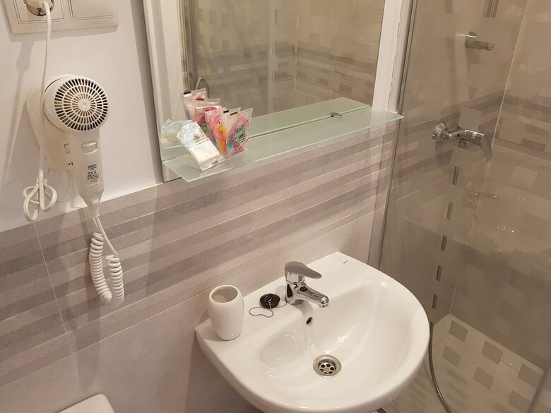 Hostal Fan Suites Duquesa