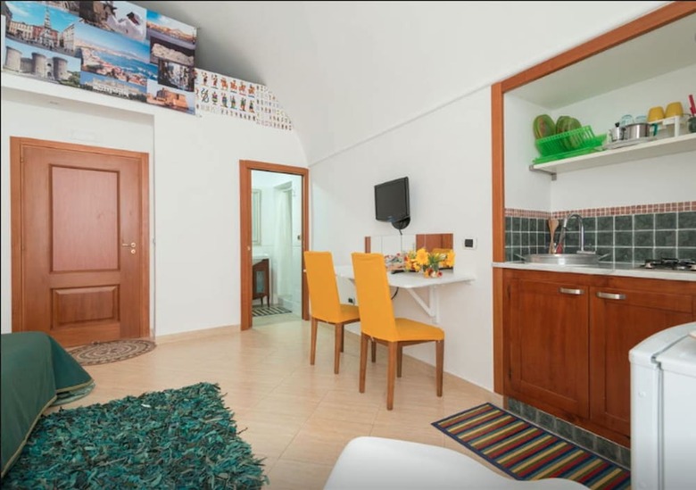 Neapolitan Style Apartment