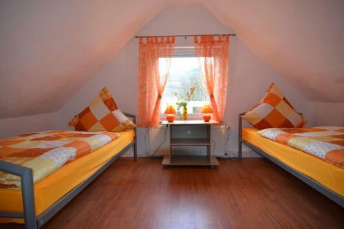 Elpe Apartments