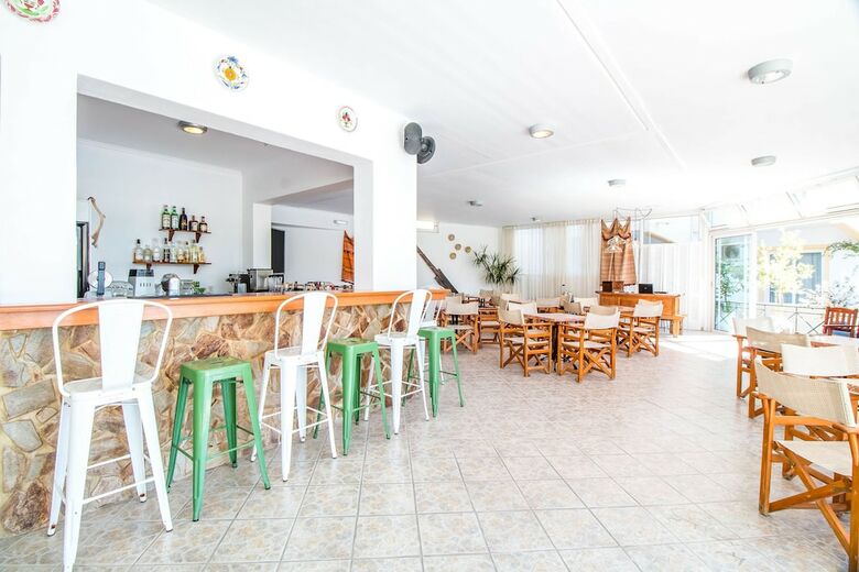 Aparthotel Kiras Studios