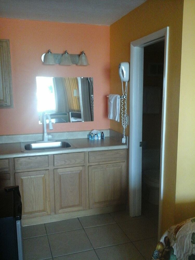 Hotel Tropical Inn Palm Bay