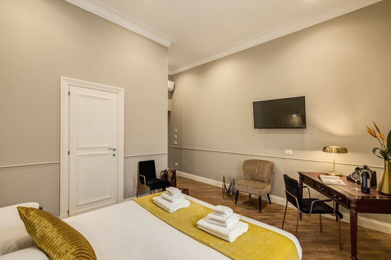 Charme Spagna Boutique Hotel
