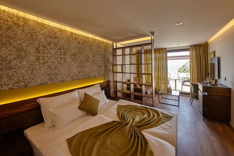 Hotel Wind Rose Resort
