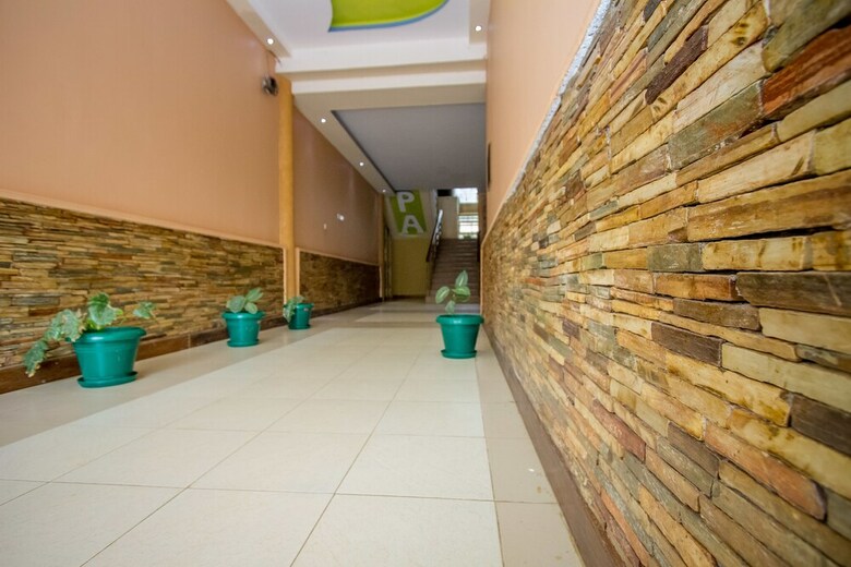 Pel'arps Hotel & Apartments