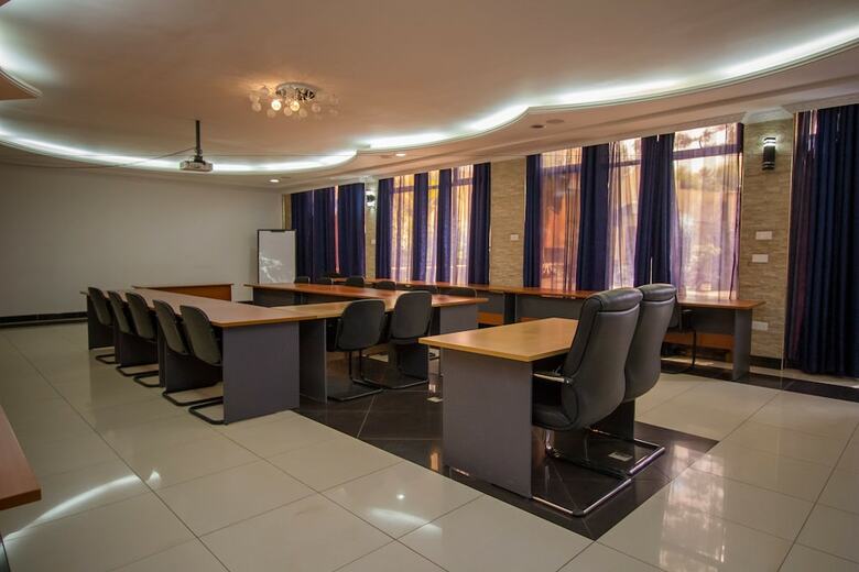 Emboita Hotel