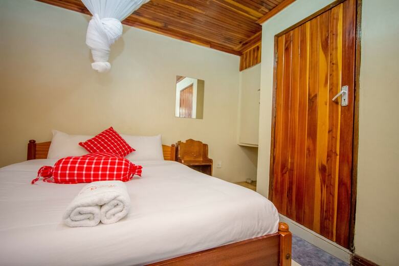 Sunshine Hotel Tengecha