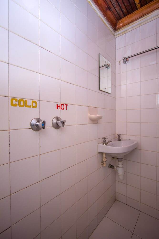 Sunshine Hotel Tengecha