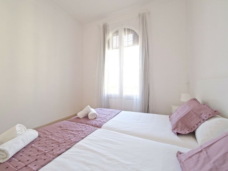 Gaudi Eixample Apartment