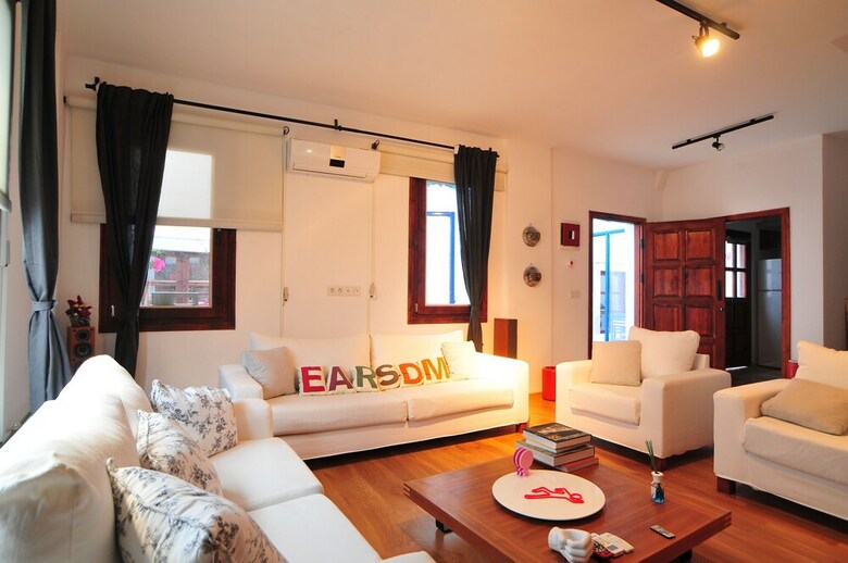 Pudra Hotel