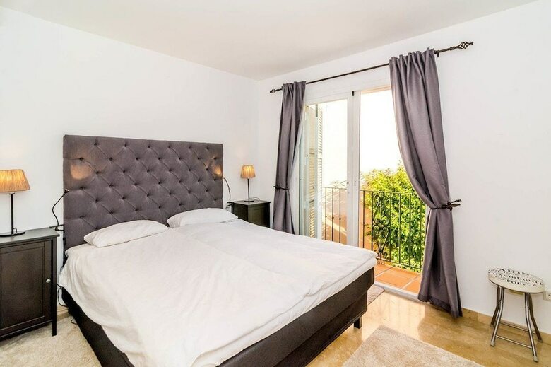 Apartment Condes De Iza-cdi - Roomservice