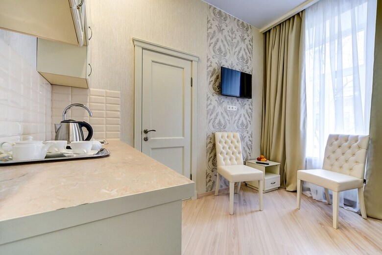 Hotel Guest Rooms At Marata 10