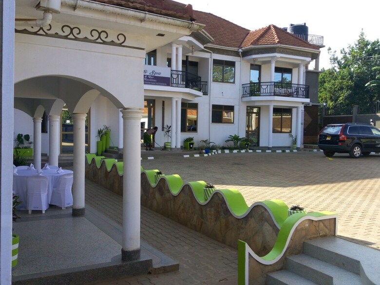 Mowicribs Hotel & Spa
