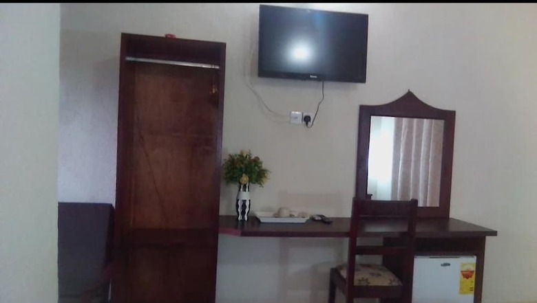 Lou Ralph Hotel