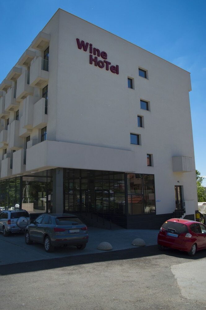 Wine Hotel
