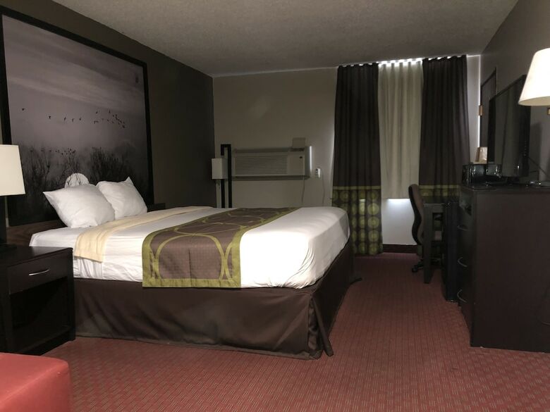 Hotel Super 8 By Wyndham Omaha Sw