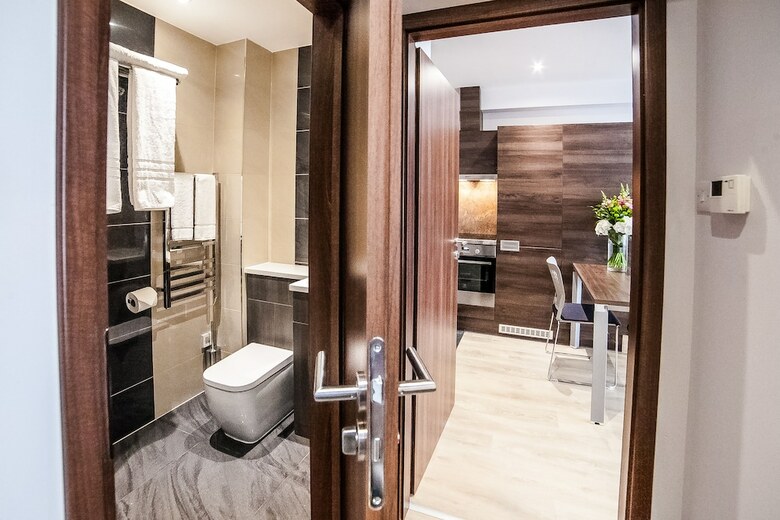 Hampton Suites Apartments