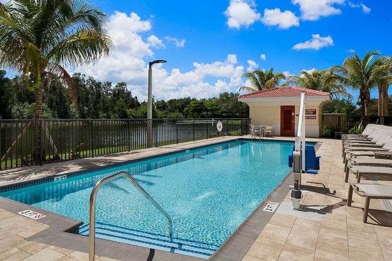 Aparthotel Towneplace Suites By Marriott Fort Myers Estero