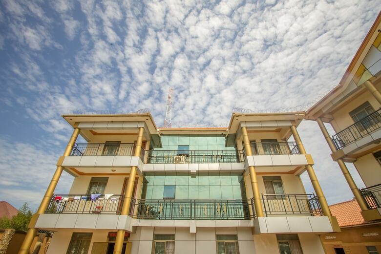 Platinum Royal Hotel