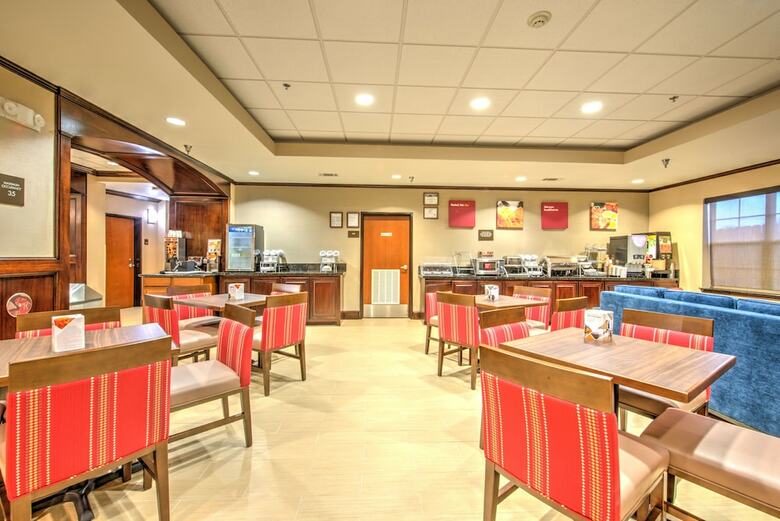Hotel Comfort Suites