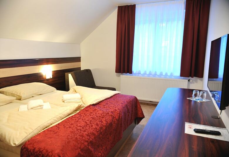 Hotel Guest House Hober