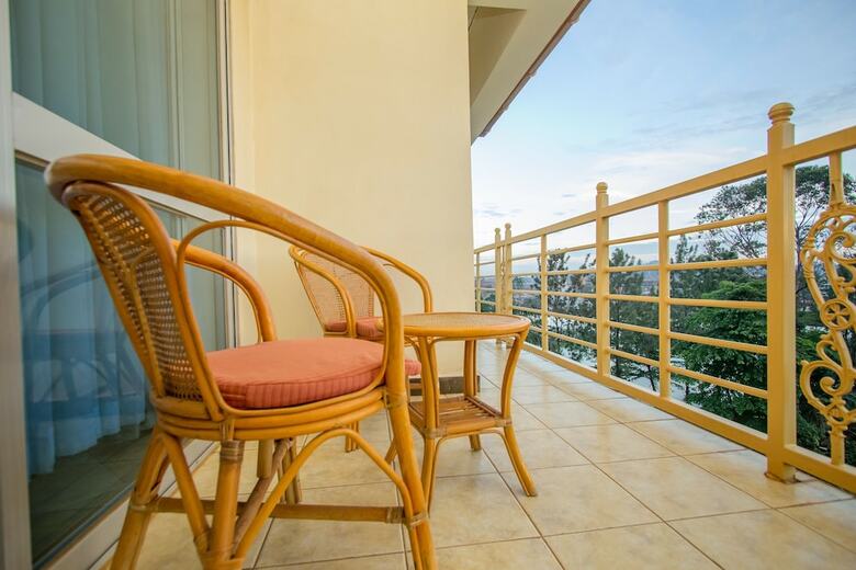 Jevine Hotel