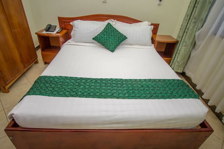 Jevine Hotel
