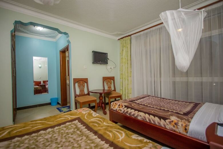 Jevine Hotel