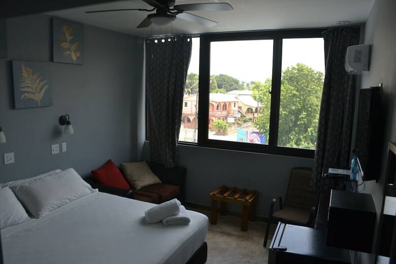 Maya Bella Downtown Hotel