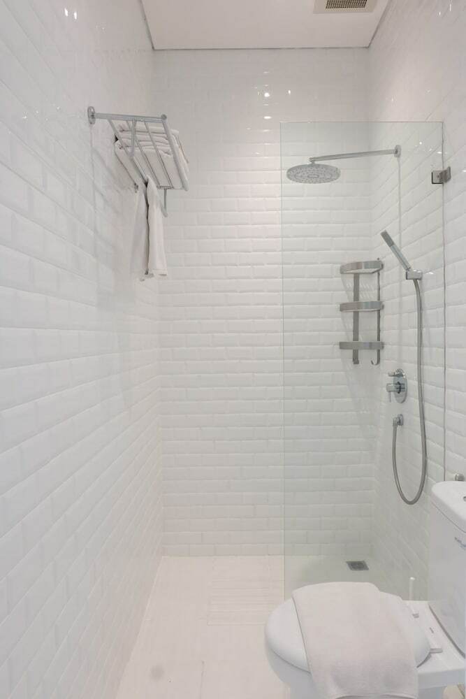 Hotel White Tree Residence