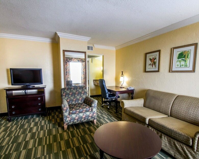 Hotel Quality Inn Oceanfront