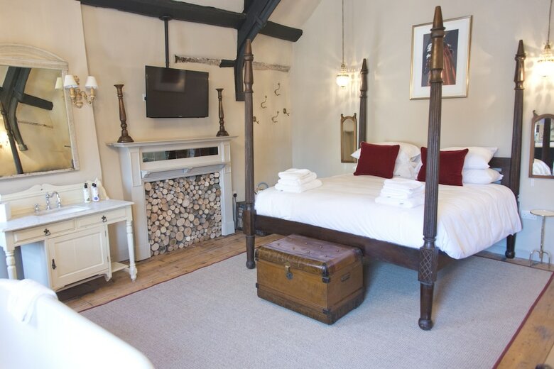 Posada The White Hart Somerton