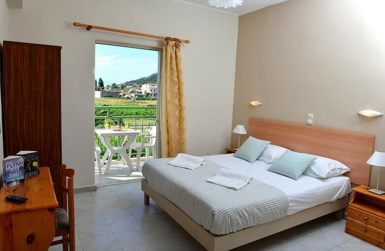 Apartamentos Dennis Studios