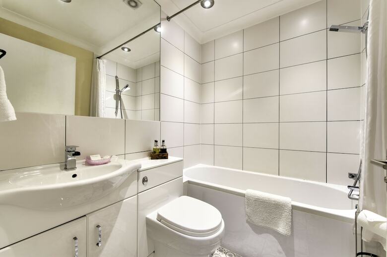 Amadeus Serviced Apartments