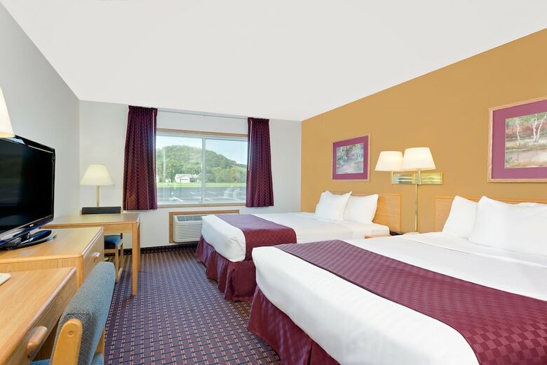 Hotel Ramada By Wyndham Richland Center