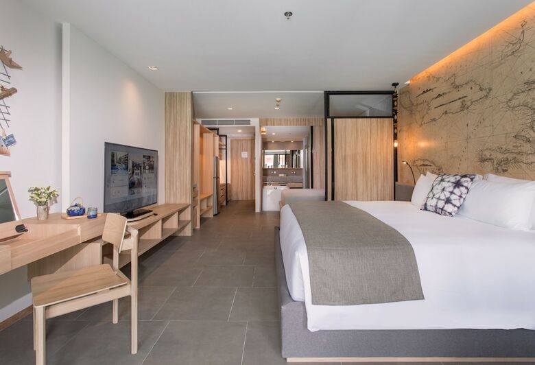 Hotel La Vela Khao Lak