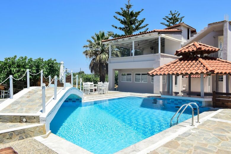 Aparthotel Dias Studios