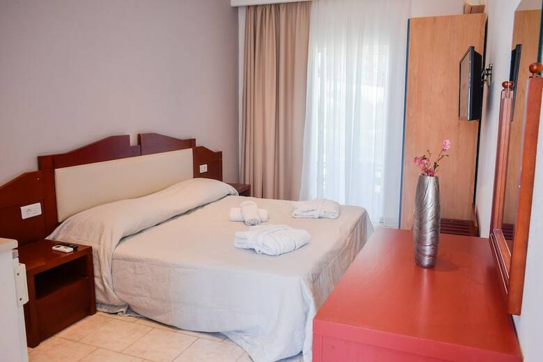 Aparthotel Dias Studios