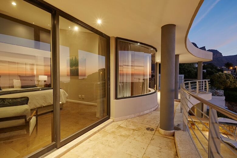Wescamp Villa